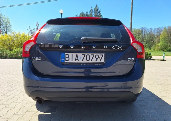 Volvo V60 cena 31500 przebieg: 207700, rok produkcji 2011 z Supraśl małe 172